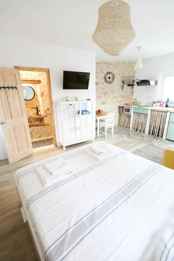 Ravi Boutique Home - 1 Minute Walk From Beach Kalyves Exterior photo