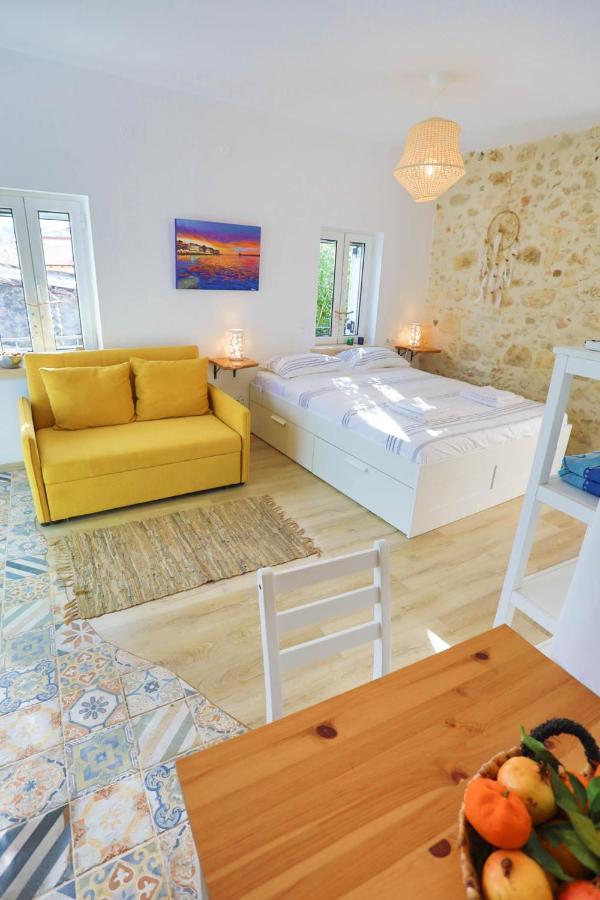 Ravi Boutique Home - 1 Minute Walk From Beach Kalyves Exterior photo